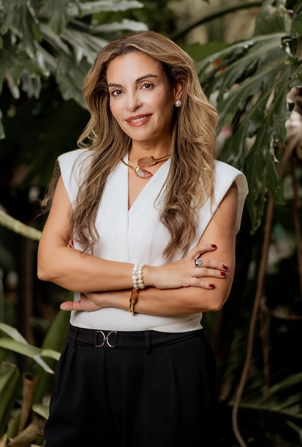 Dra. Adriana Castaño